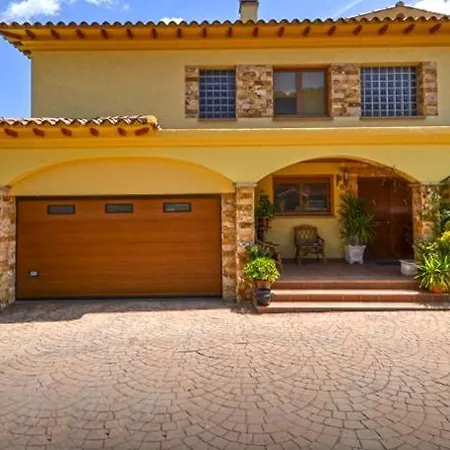 Flori Villa